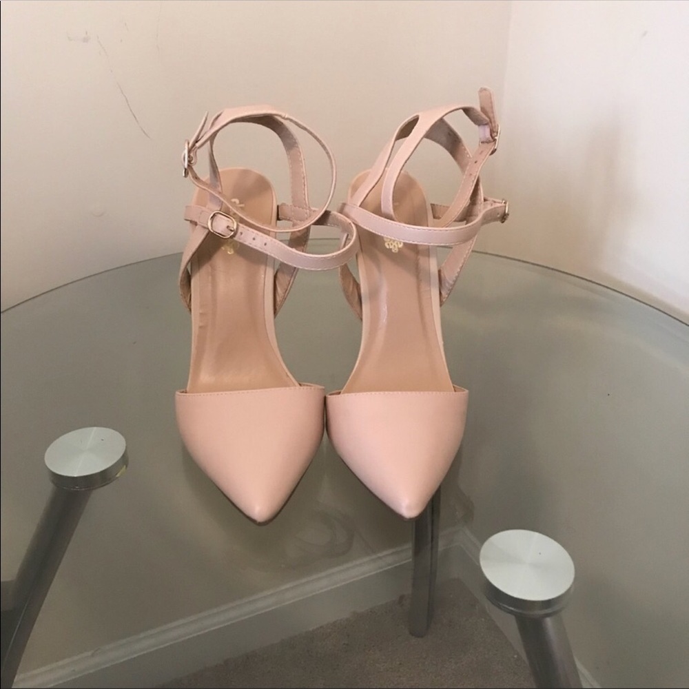 NUDE HEELS